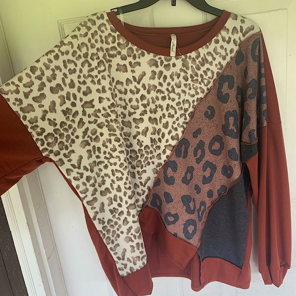 Long sleeve/light sweatshirt